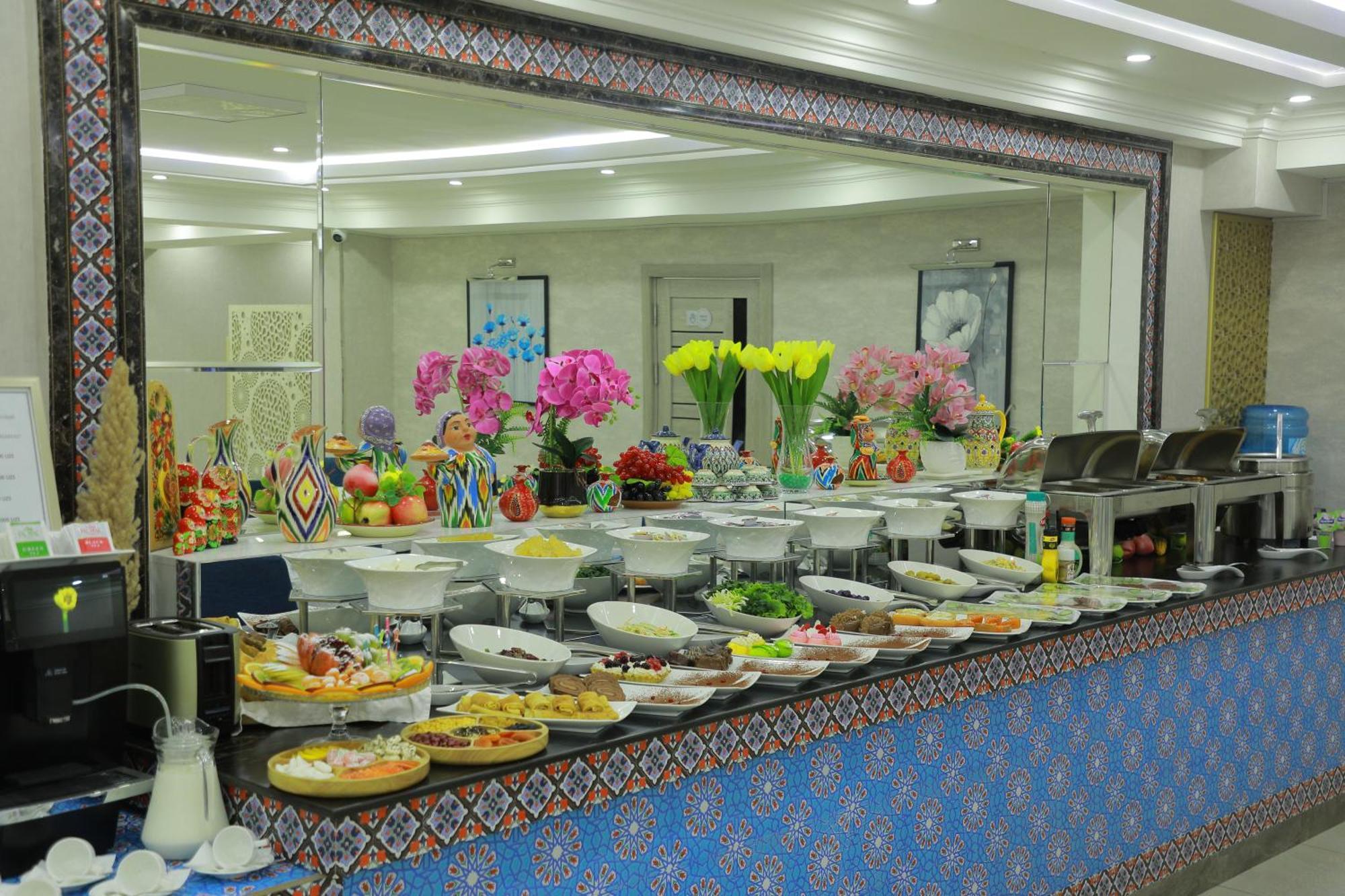 Human Hotel Tashkent Exterior photo